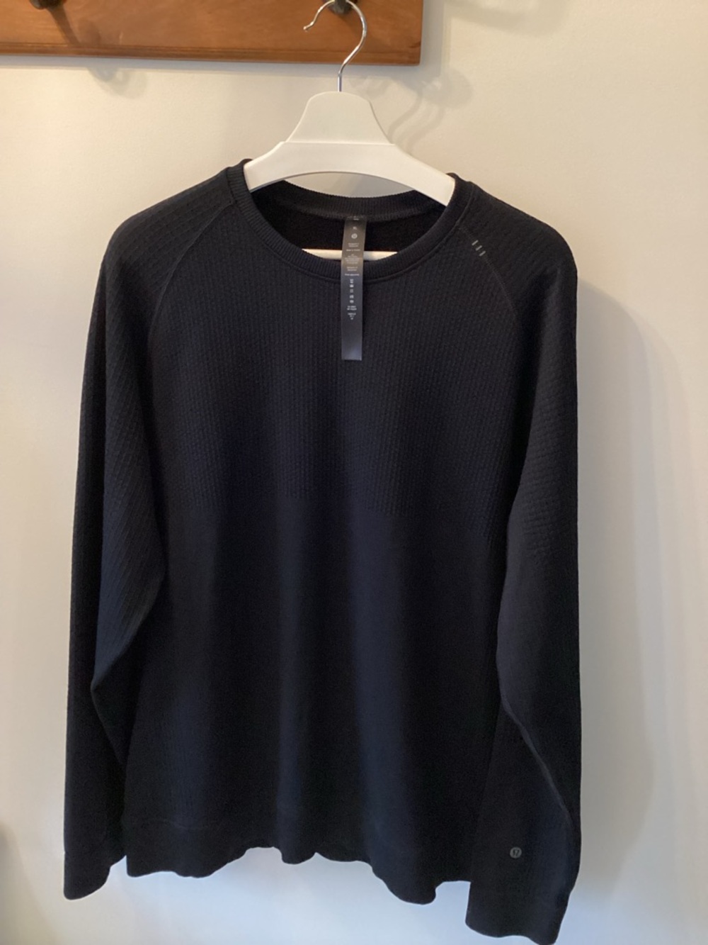 Lululemon Engineered  Warmth Men's Black Crewneck Thermal Sweater(XL)